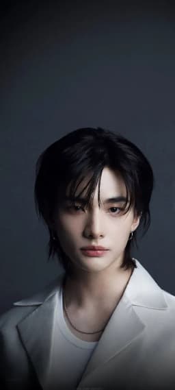 Hyunjin - Pirate — AI character avatar